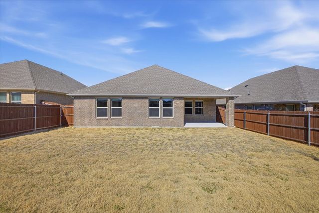 748 Soar Sky Way, Lavon, TX 75173