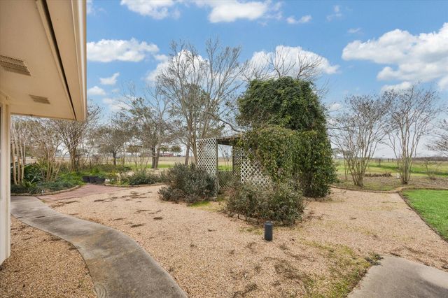 479 S Fm 331 Road, Sealy, TX 77474