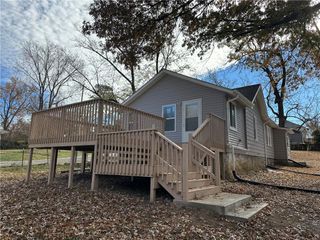 11335 E 13th Street S, Independence, MO 64052