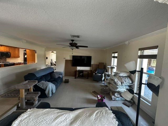 11901 NW 25th St, Plantation, FL 33323