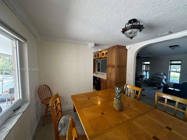 11901 NW 25th St, Plantation, FL 33323