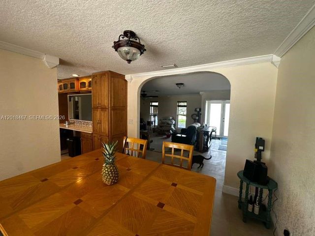 11901 NW 25th St, Plantation, FL 33323