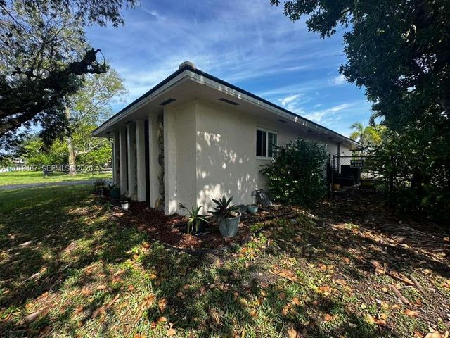 11901 NW 25th St, Plantation, FL 33323