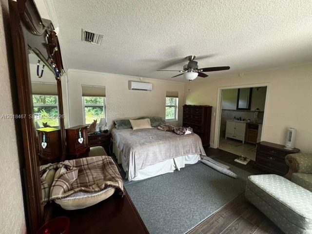 11901 NW 25th St, Plantation, FL 33323