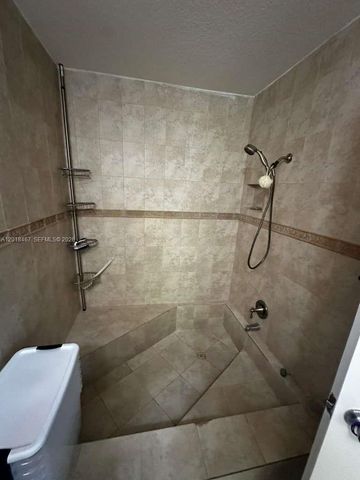 11901 NW 25th St, Plantation, FL 33323