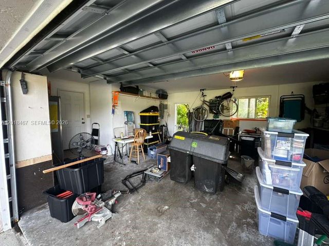 11901 NW 25th St, Plantation, FL 33323