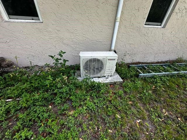 11901 NW 25th St, Plantation, FL 33323