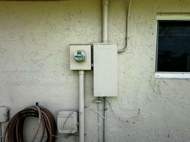 11901 NW 25th St, Plantation, FL 33323