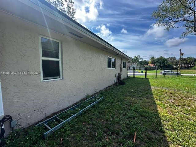 11901 NW 25th St, Plantation, FL 33323