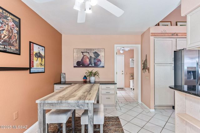 290 N Via Del Ciruelo, Green Valley, AZ 85614