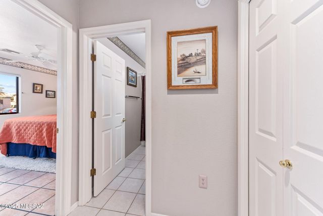 290 N Via Del Ciruelo, Green Valley, AZ 85614