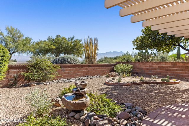 290 N Via Del Ciruelo, Green Valley, AZ 85614