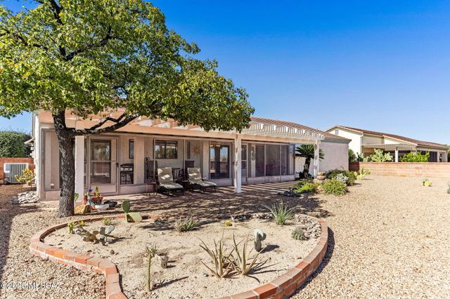 290 N Via Del Ciruelo, Green Valley, AZ 85614