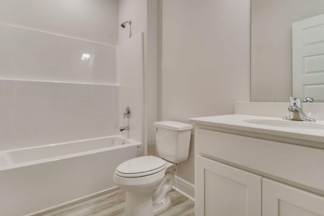 3086 Heritage Plantation Boulevard, Laurel Hill, FL 32567