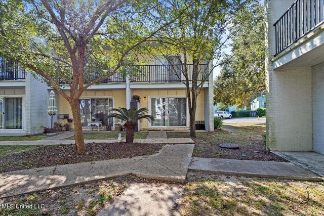 3230 Cumberland Road, 46, Ocean Springs, MS 39564