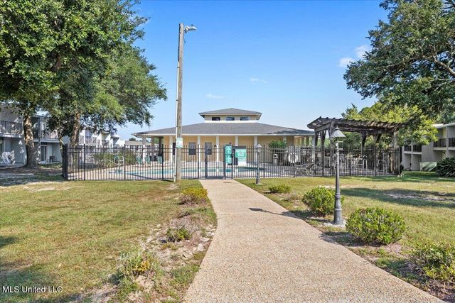 3230 Cumberland Road, 46, Ocean Springs, MS 39564