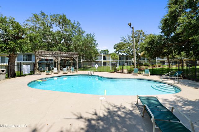 3230 Cumberland Road, 46, Ocean Springs, MS 39564