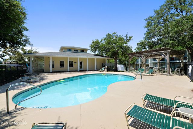 3230 Cumberland Road, 46, Ocean Springs, MS 39564