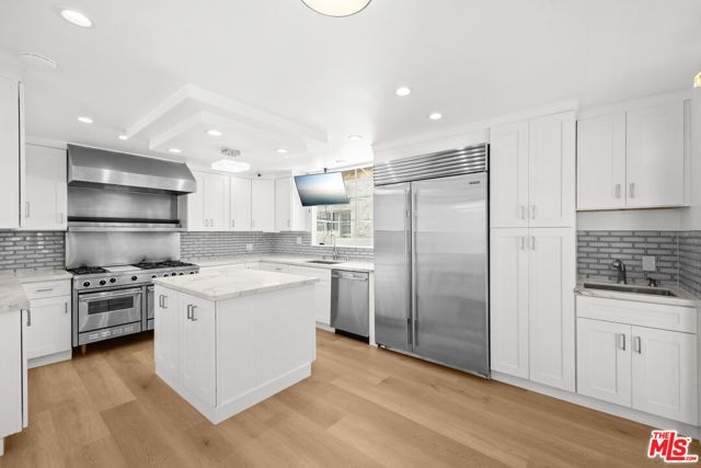 244 S Almont Drive, Beverly Hills, CA 90211