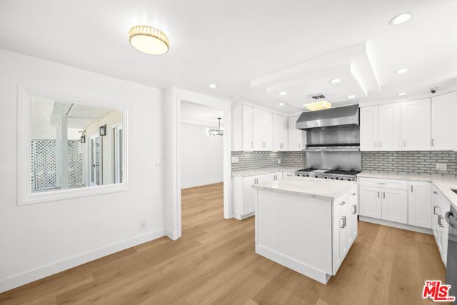 244 S Almont Drive, Beverly Hills, CA 90211