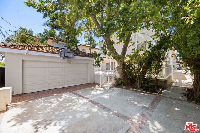 244 S Almont Drive, Beverly Hills, CA 90211