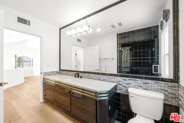 244 S Almont Drive, Beverly Hills, CA 90211