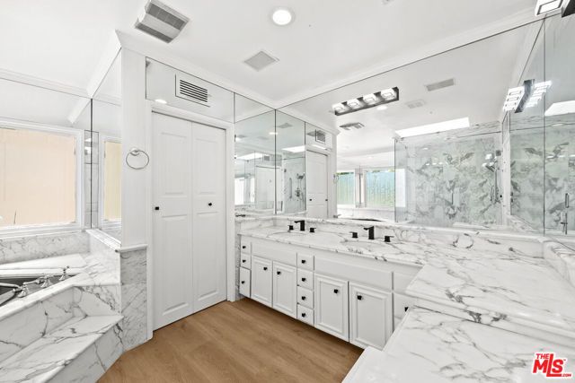 244 S Almont Drive, Beverly Hills, CA 90211