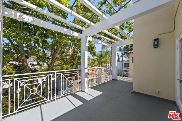 244 S Almont Drive, Beverly Hills, CA 90211