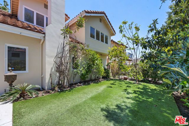 244 S Almont Drive, Beverly Hills, CA 90211