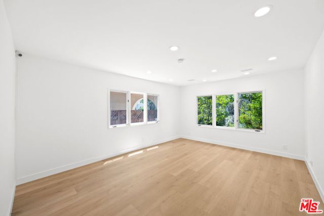 244 S Almont Drive, Beverly Hills, CA 90211