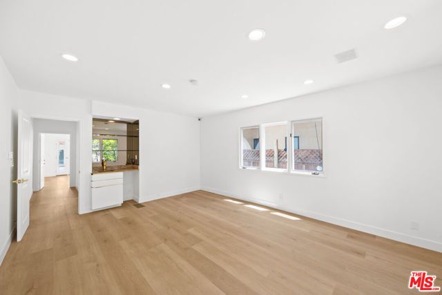 244 S Almont Drive, Beverly Hills, CA 90211