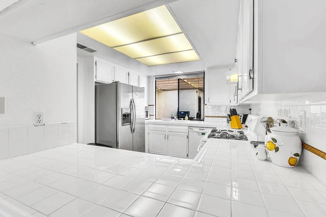 28 Calle Encinitas, Rancho Mirage, CA 92270