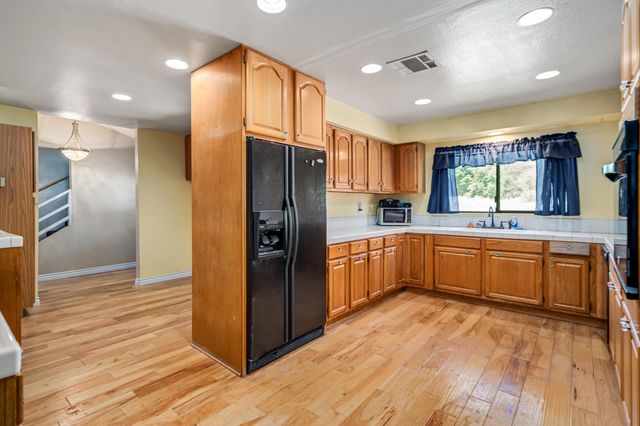 39828 San Francisquito Canyon Road, Green Valley, CA 91390