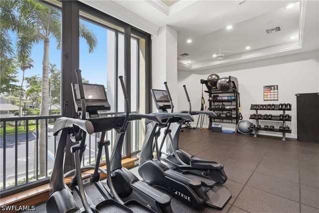 5601 Turtle Bay DR 302, Naples, FL 34108