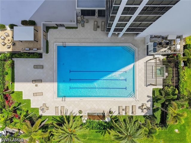 5601 Turtle Bay DR 302, Naples, FL 34108
