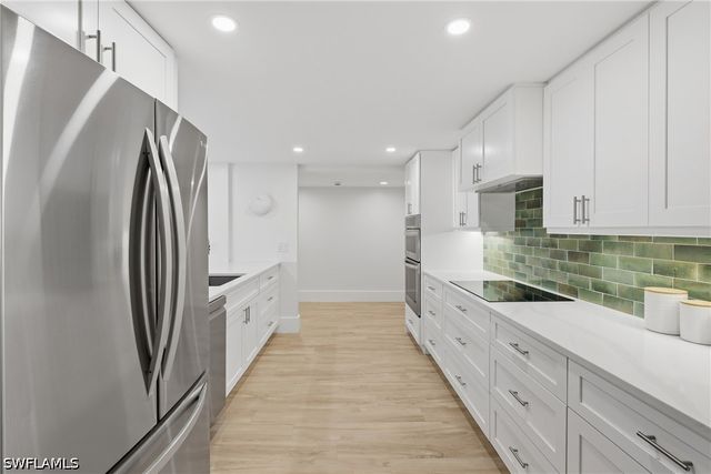 5601 Turtle Bay DR 302, Naples, FL 34108