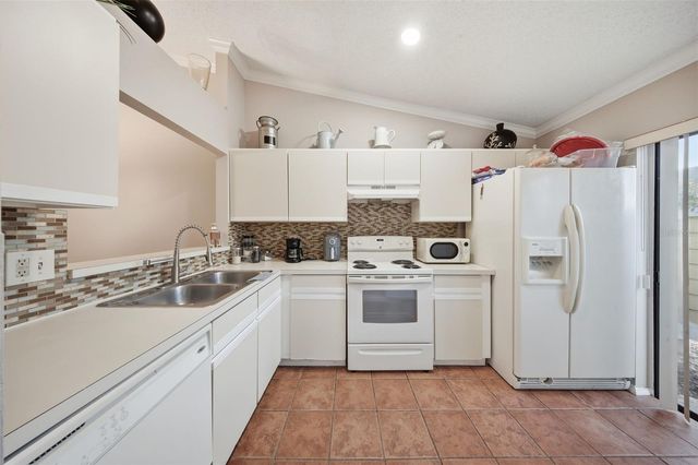 70 SILVER FALLS CIRCLE, Kissimmee, FL 34743