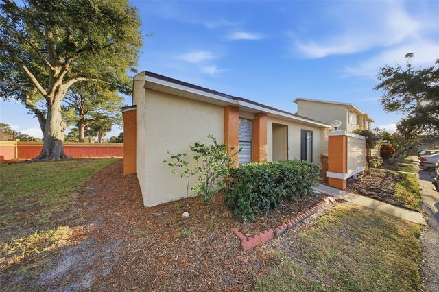 70 SILVER FALLS CIRCLE, Kissimmee, FL 34743