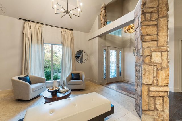 2711 Johnson Lane, Benton, AR 72019