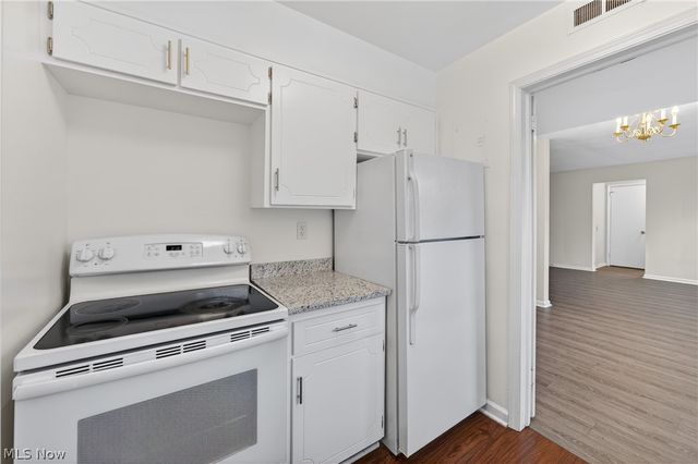 19436 Van Aken Boulevard 307, Shaker Heights, OH 44122