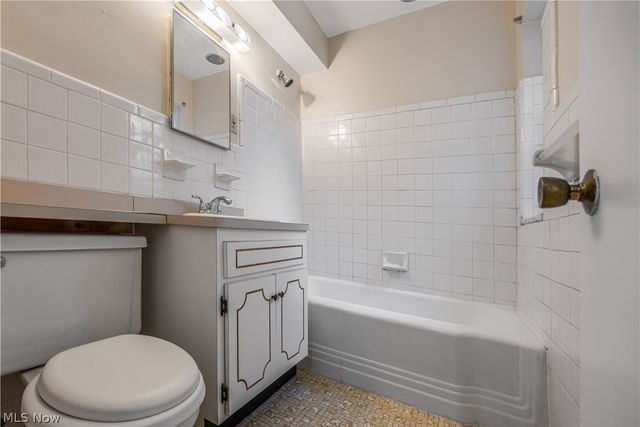 19436 Van Aken Boulevard 307, Shaker Heights, OH 44122