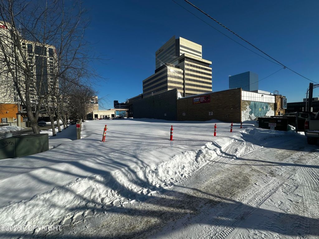 810 W 8TH Avenue, Anchorage, AK 99501