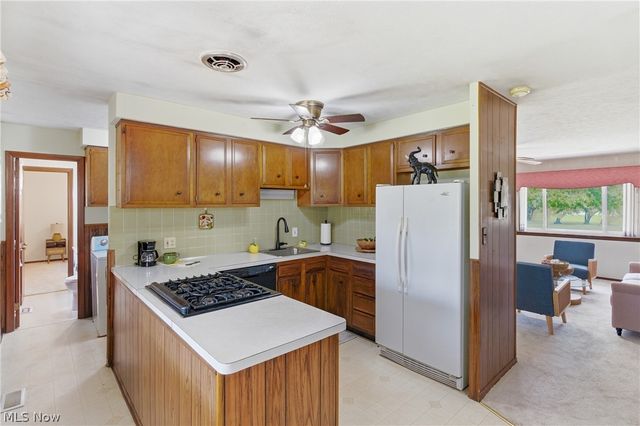 23300 Comstock Road, Bedford Heights, OH 44146