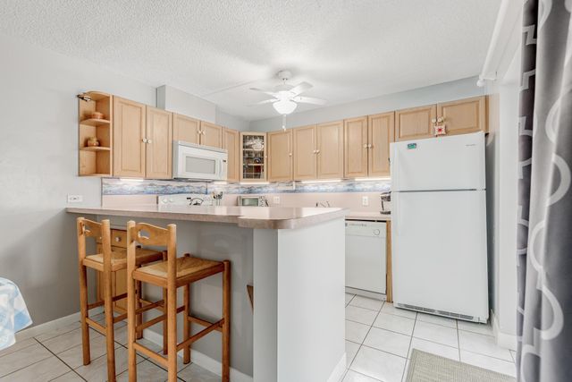 5962 SE Riverboat Drive 525, Stuart, FL 34997