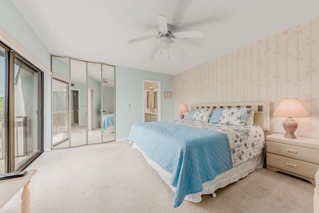 5962 SE Riverboat Drive 525, Stuart, FL 34997