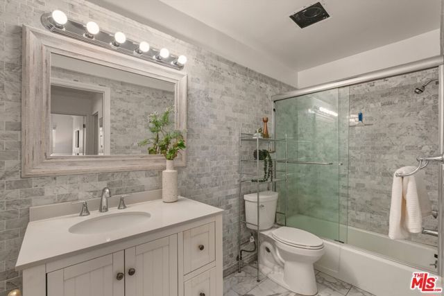 425 Idaho Avenue 10, Santa Monica, CA 90403