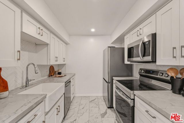 425 Idaho Avenue 10, Santa Monica, CA 90403