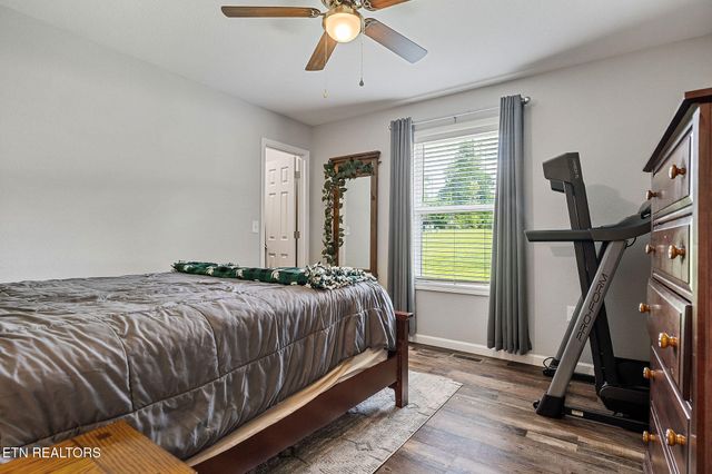 469 Ferry Bend Tr, Crossville, TN 38571