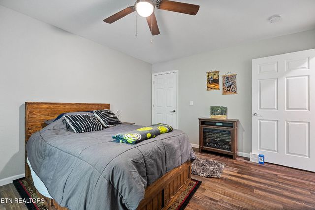 469 Ferry Bend Tr, Crossville, TN 38571