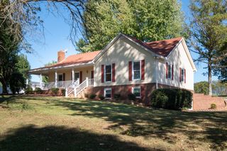 459 Fowler Ford Rd, Portland, TN 37148